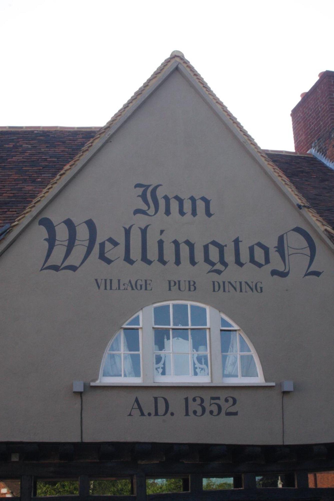 The Wellington Hotel Welwyn ภายนอก รูปภาพ