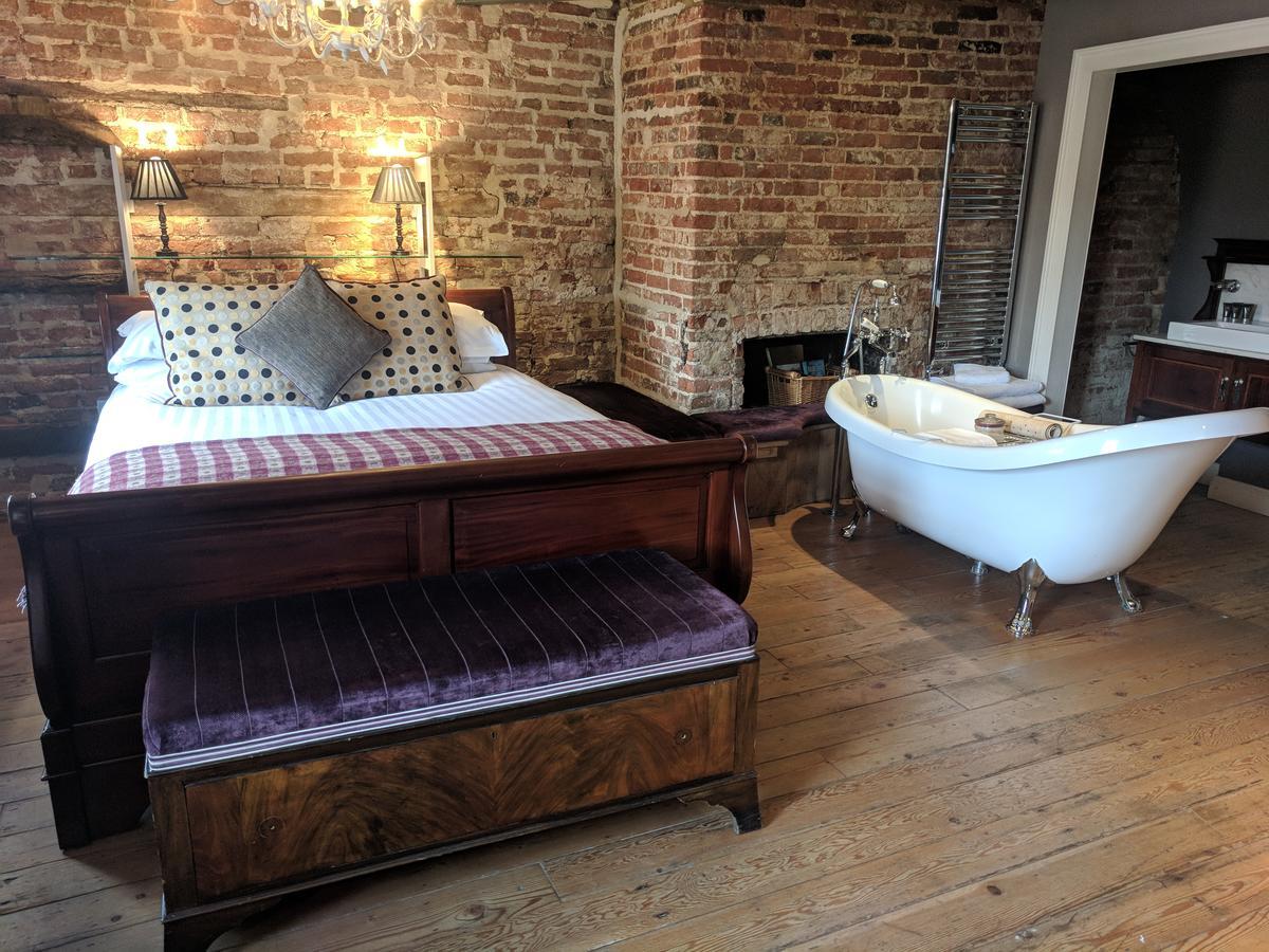 The Wellington Hotel Welwyn ภายนอก รูปภาพ