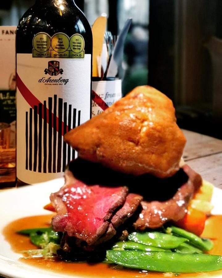 The Wellington Hotel Welwyn ภายนอก รูปภาพ